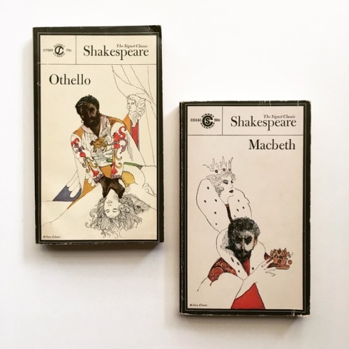 macrolit:Vintage editions of Othello and Macbeth (William Shakespeare)