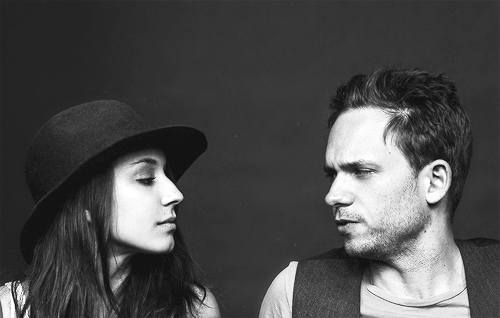 halfadams:  plldailly: Troian Bellisario and Patrick J. Adams photographed by Zack