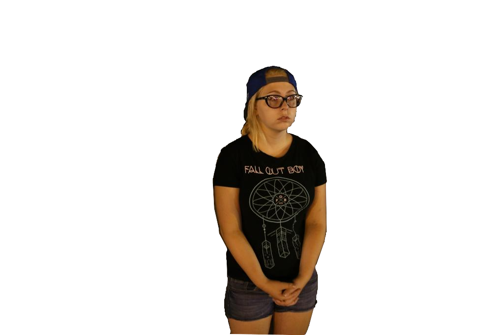 ham-our:   Lexi, 19, vows to protect your blog, “I’d rather be unfollowed than