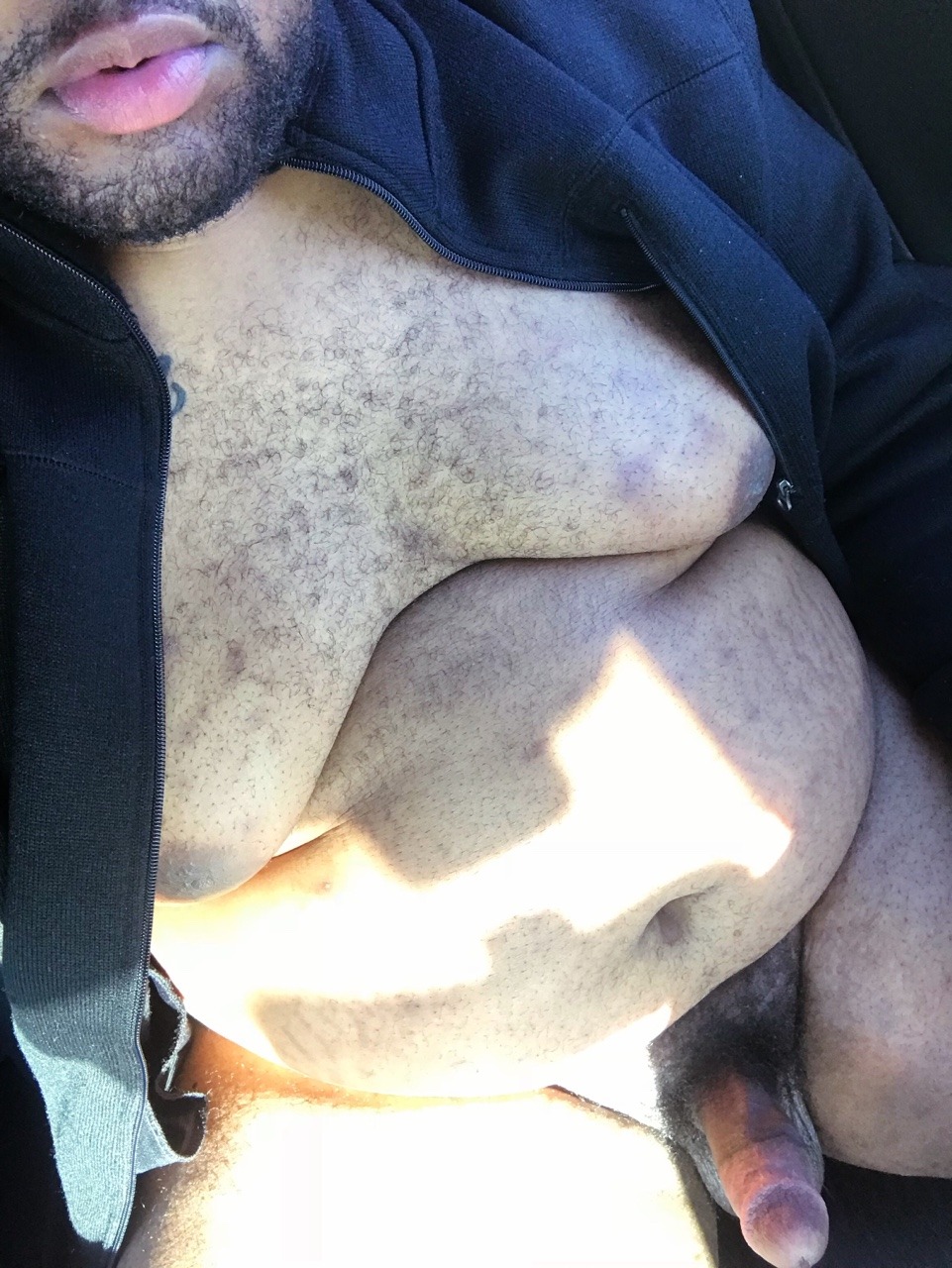 kingofdskreets:  closetpleasure:  Sun kissed  Mmmm