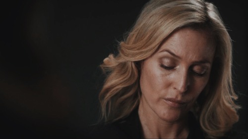 carterxscully: Stella Gibson in 3x03 ‘The Gates of Light’