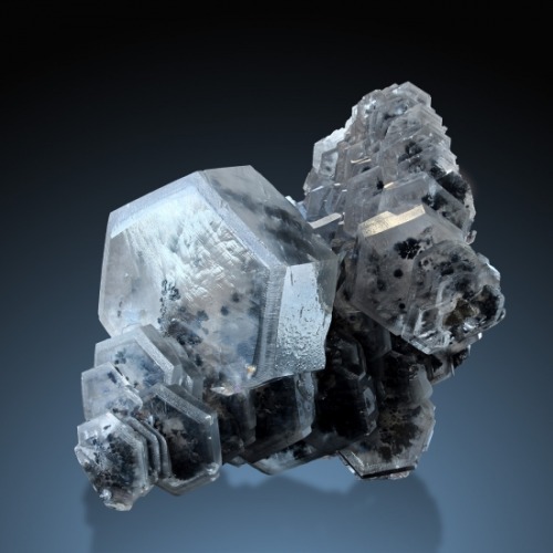 vugnasmineralblog: Calcite & Pyrolusite Daye County, Huangshi, Hubei Province, China (Peoples Re