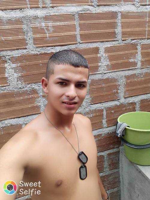 heteroscolombianos: Soldado Hetero Engañado 3:)- Straight Soldier