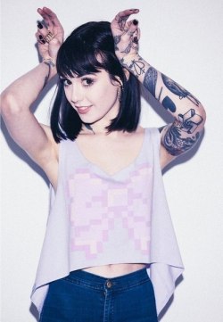 noreasontoapologize:  Hannah Snowdon 