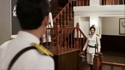 zaruba-needslove:  Since in Bridal Mask you don’t usually get much funny scene…. and then this happens.Other officers: Sir! Bridal Mask’s doing stuff!Shunji: Eh? But Bridal Mask is here!Gangto: <I’m so innocent~~~>*repeat 2 more times*[LIFE