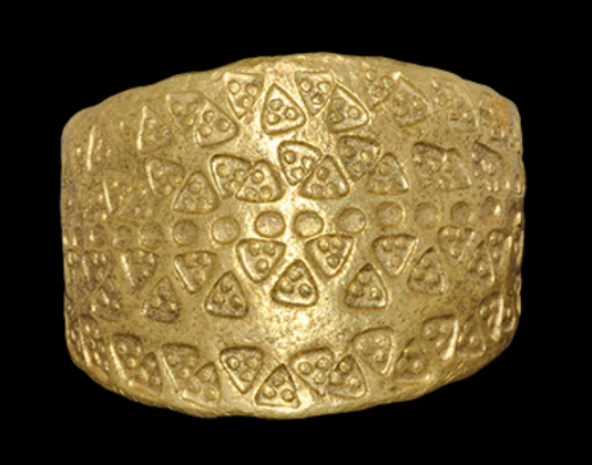 archaicwonder:  Viking Gold Ring with Stamped Triangles, 9th-11th Century AD
