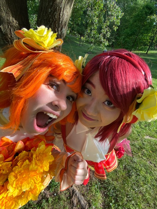 Went To A Cosplay Picnic And Matched With My Friend As Flower￼ Bouquet Maki And Honoka :) 