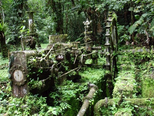 photorator:  Abandoned gold mine in Panama being reclaimed by the jungle