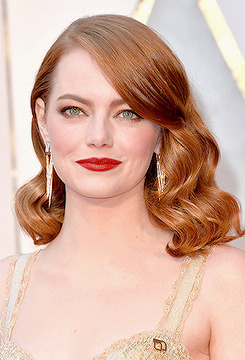 Emma Stone attends the 89th Annual Academy Awards