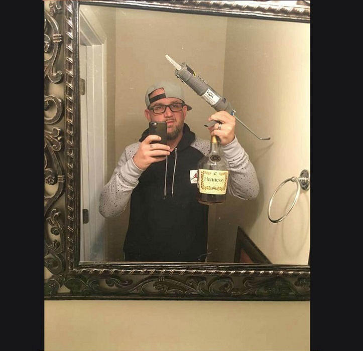 letthegaycommence: catchymemes:     When guns aren’t terrifying they are some of