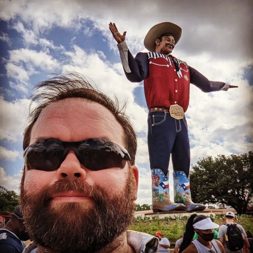 #bigtex #fairfood #fletcherscornydogs #deepfried #halloween #pumpkinpie #i35 #foodtw Nothing about t