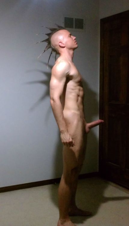 slamdragon:  sneakdawg:  destroydaved:  dudepubes:  http://dudepubes.tumblr.com/http://dudegif.tumblr.com/  Hot fucker  Fucking sexy  geil