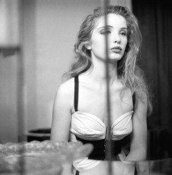 ikiwabisabi:  Julie Delpy in 1990 