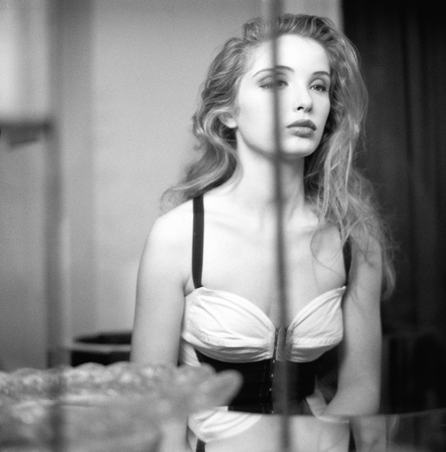 Sex ikiwabisabi:  Julie Delpy in 1990  pictures