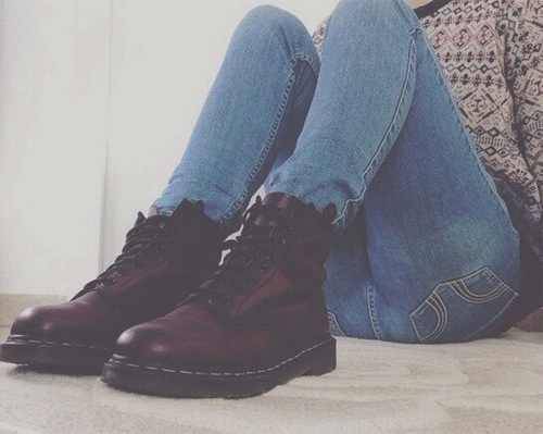 Shoes on We Heart It http://weheartit.com/entry/82092669/via/Annaishappy