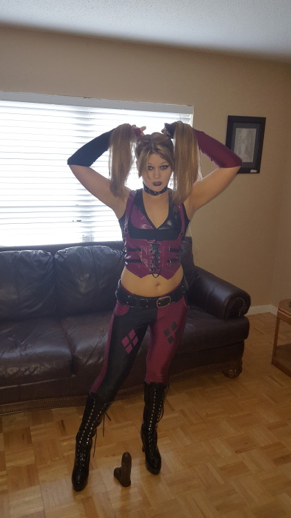 whitneywisconsin:  More Harley CosplayWait adult photos