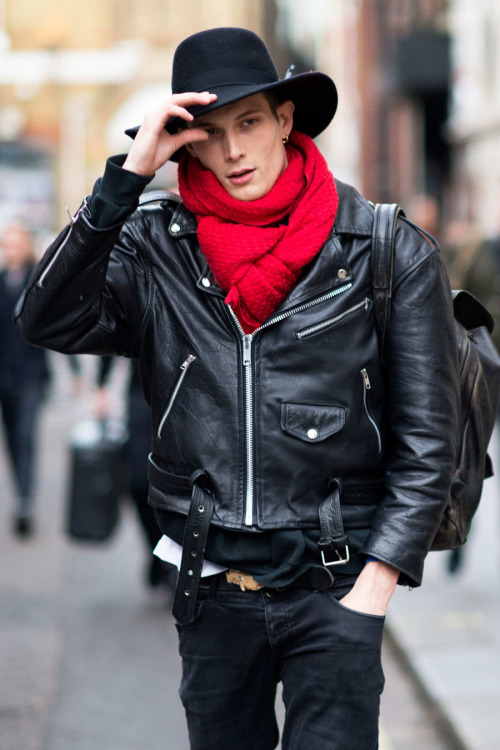 damplaundry:  Felix Gesnouin at LCM F/W 2014 by YoungJun Koo
