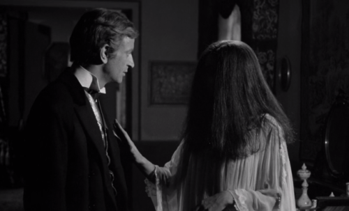 garboss:Barbara Steele in Nightmare Castle (1965)