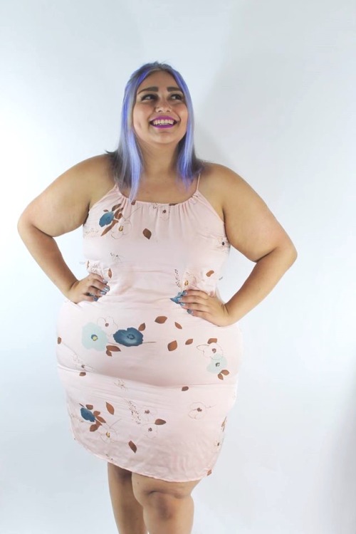 crazyexgalpal:  I am a summer flower. Dress: Tucker NYC Shoes: Manolo Blahnik  Lips: Stila in Como Nails: Essie in Passport to Happiness 📷 : Brenda Echeverry   Gorgeous everything from head to toe