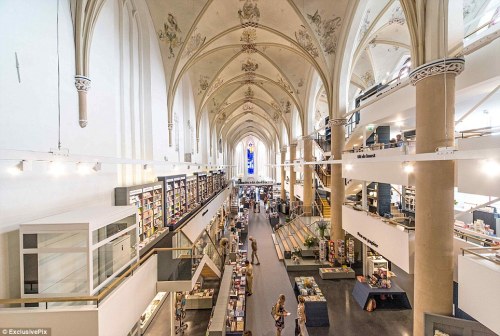 jessehimself: Perfect for bibliophiles! 15th Century cathedral is transformed into a book shop Archi