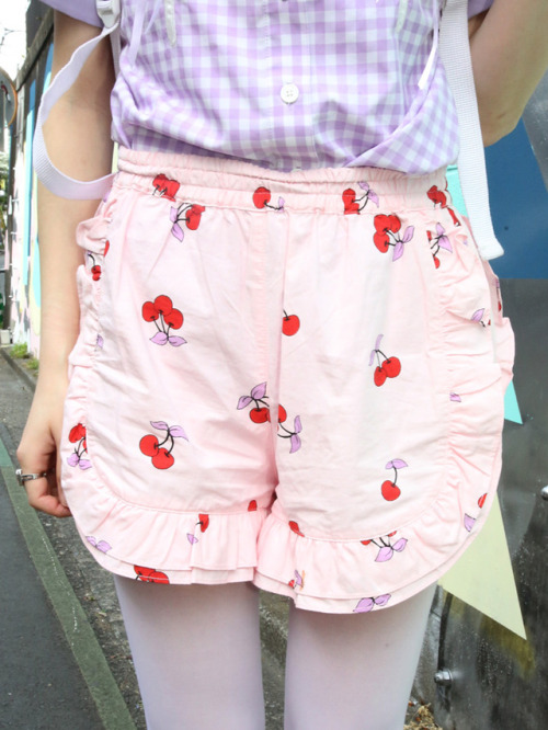 streetsnapfashion: Popular Harajuku Brands -  Candy Stripper    x 