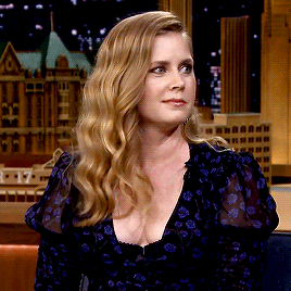 margotsrobbie: Amy Adams Uses Her “Mom Voice” on Red Carpets and the Sharp Objects