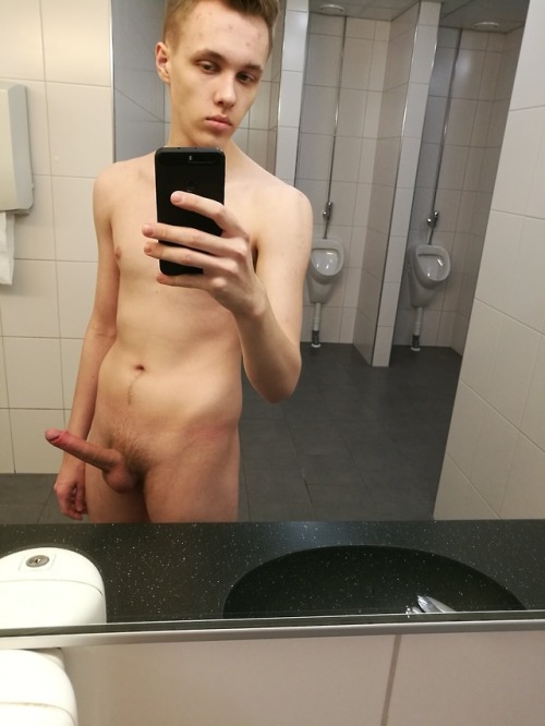 exhibitorprince:He’s a 18 yo slut who wants to be exposed all over the internet. kik: lordlord201 Fe