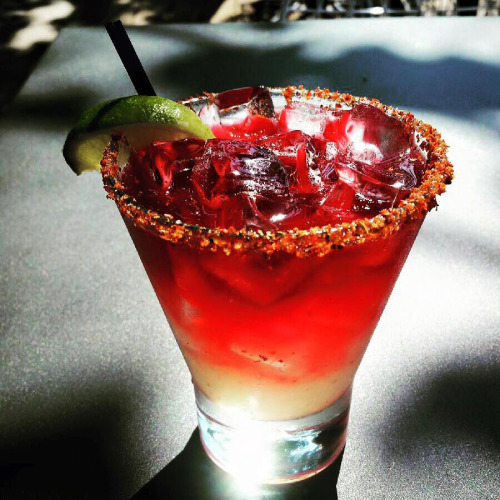 Still staying pink this Saturday with a hibiscus margarita at Cuchara Restaurant. Get the gang toget