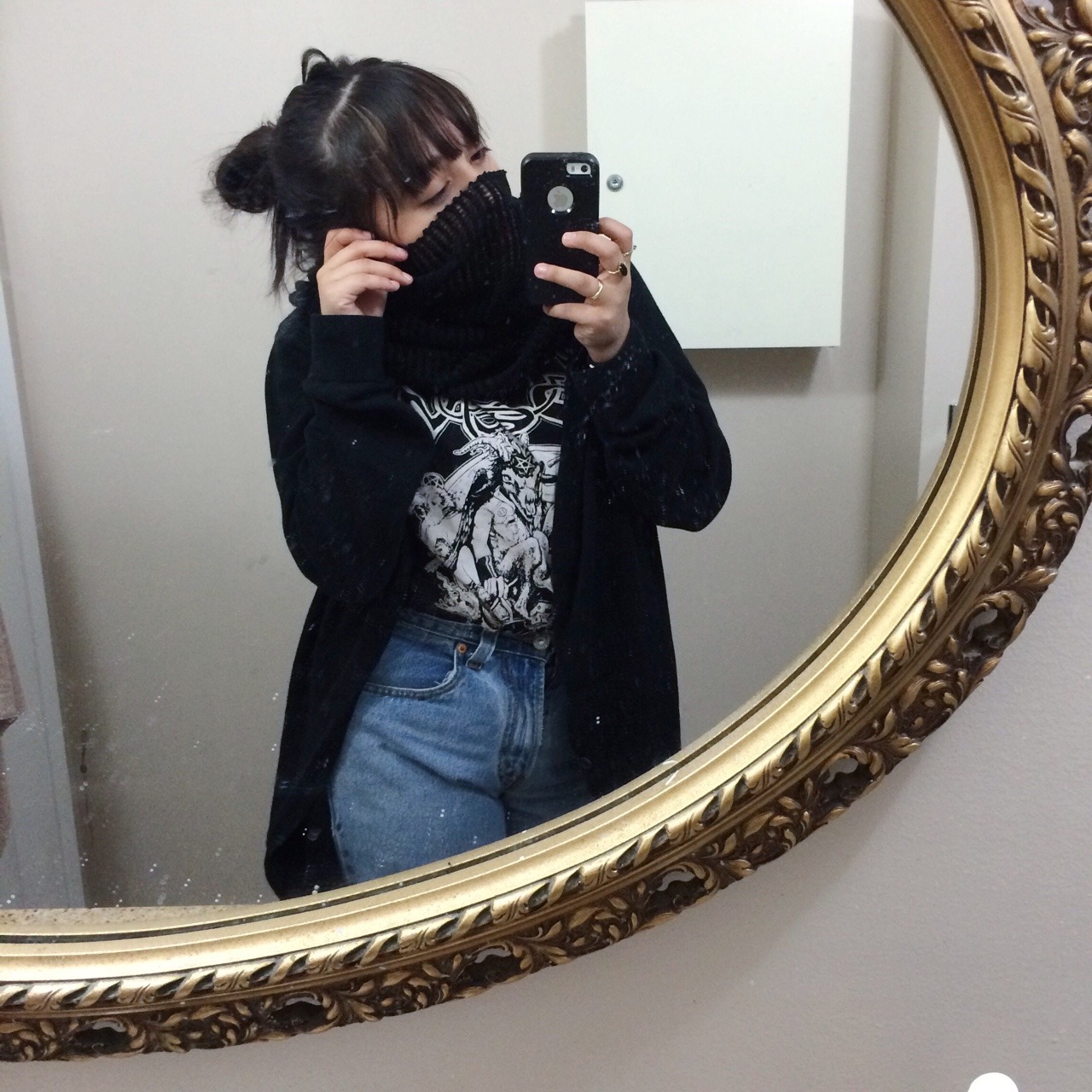 moosesandmaples:  A series: my bomb ass hips
