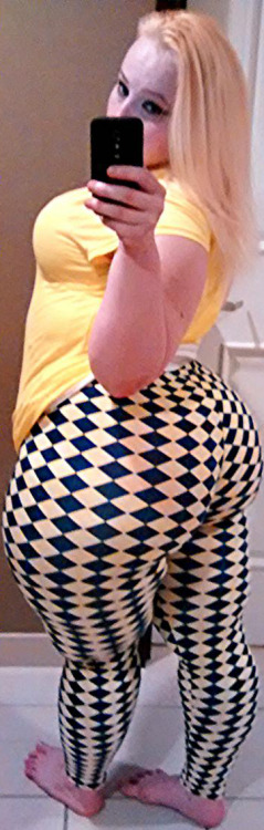 sexymelbournechubbygirls:  Oh wow. 😜