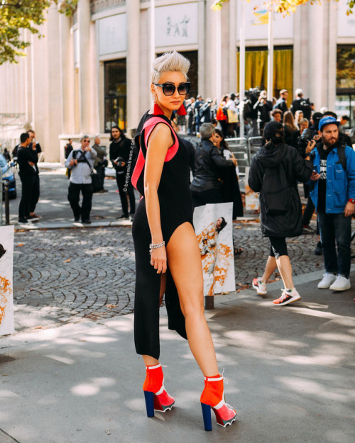 snappedbybenjaminkwan:Esther Quek at Miu Miu SS 2018 Paris Snapped by Benjamin KwanParis Fashion Wee