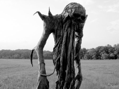 unexplained-events:  Roots ‘Roots’ is a creation of Pumpkinrot, who creates new and horrifying things for each Halloween. Roots, according to the creator, is a humanoid creature that emits the smell of decaying flesh to attract ravens or any other