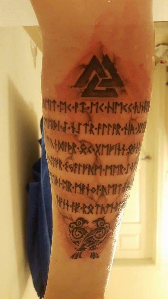 heathentattoos:  I know that I hung on a windy tree nine long nights, wounded with