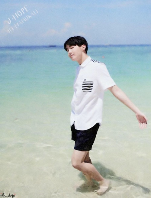 wearebangtanboys: [Picture/Scan] [23.07.2015] BTS Summer Package in Kota Kinabalu cr: @Aryn_1230