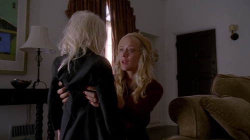 Screen caps of Chloë Sevigny in American Horror Story: Hotel episode 5.04 &ldquo;Devil’s Night&rdquo