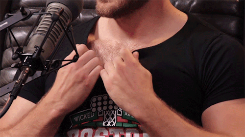 fantasticmegamind: Blaine please All day long growing my body with tha potion. I couldn’t resist doi