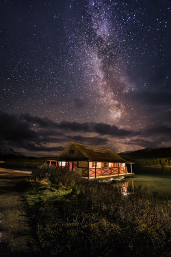 wowtastic-nature:  💙 Night Lights on 500px by bun lee, Vancouver, Canada☀  Canon EOS 6D-f/2.8-30s-14mm-iso1000, 3648✱5472px-rating:99.6◉  Photo location: Google Maps  