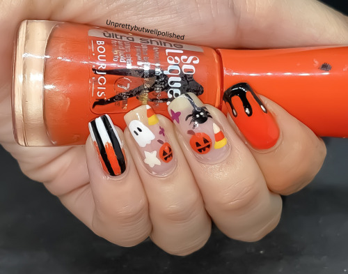 BOOH, IT’S HALLOWEEN ! ~All the Halloween classics are on this mani! I really like this n