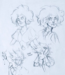 lotsarocks:  Sketches of Pink Diamond!  I wager she styled her hair to be more intimidating at some point after yellow told her to act like more like a Diamond! ♦️