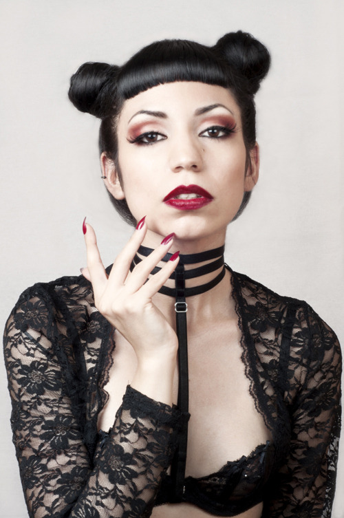 thirteena-graves:  Model: Thirteena GravesPhoto: LCF PhotographyChoker bra strap: