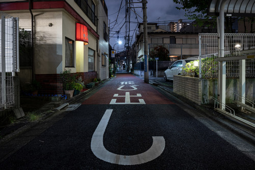 nevver:Tokyo sleeps tonight, Robert Götzfried