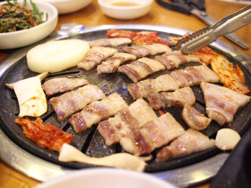 lovesouthkorea:Samgyeopsal by friesfish