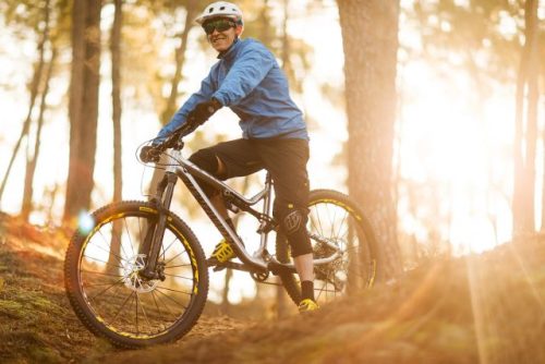 papapapapanda:(via Singletrack Magazine | Anne-Caroline Chausson Returns To Commencal)