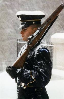 evokrazy:  usbackthebadge:  &ldquo;When the US government has a snow day, someone is still working.&rdquo;  had a bad day? 