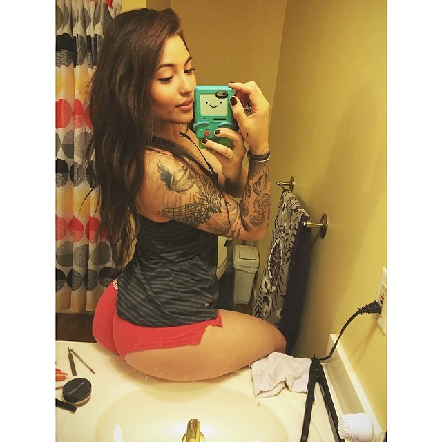 mayginne:  Can I start my own trending hashtag?? #thickthursday #booty