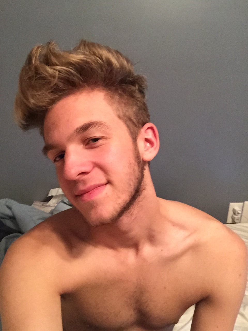 curtainsofawaterfall:  curtainsofawaterfall:  I’m catching up to you Jimmy Neutron