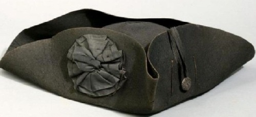 minutemanworld: Various examples of 18th century cocked hats. Some cocked hats were regular broad-br