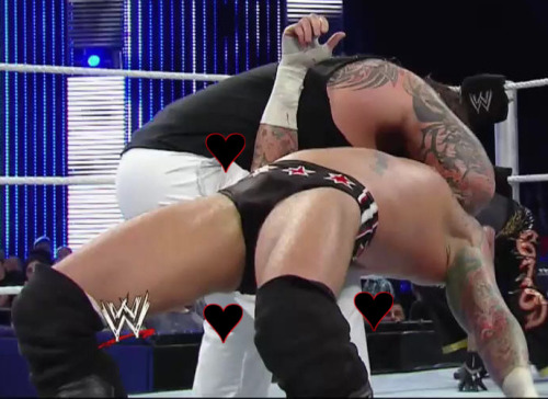 jasindarkblood:  ♥ The French Kiss of Death…. Bray you lucky Bastard ♥