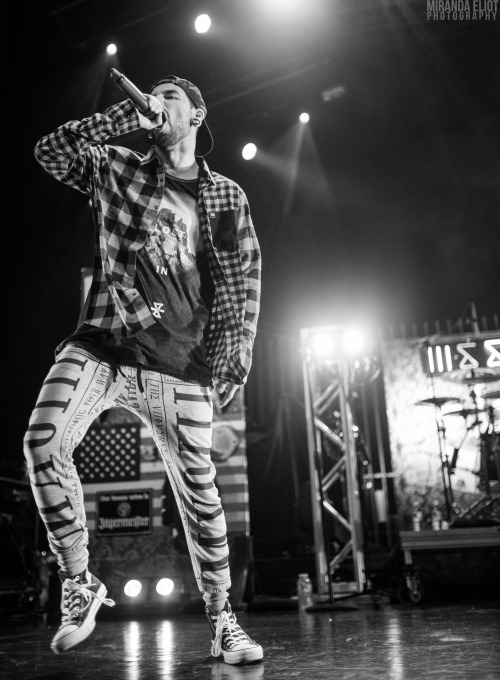 ISSUES (@issuesofficial)October 1st, 2015 - Hard Rock Live - Thats The Spirit TourFacebook // Flickr