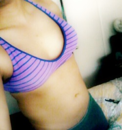 loverofcds:  subatomicsissy:  Want to work out in public wearing my cute sport’s bra  Sexy   just do it, swoosh